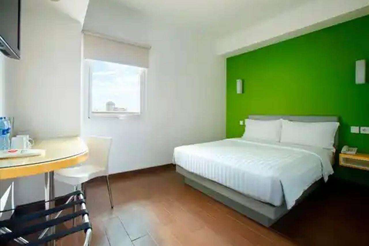 Amaris Hotel Mangga Dua Square Джакарта Екстериор снимка