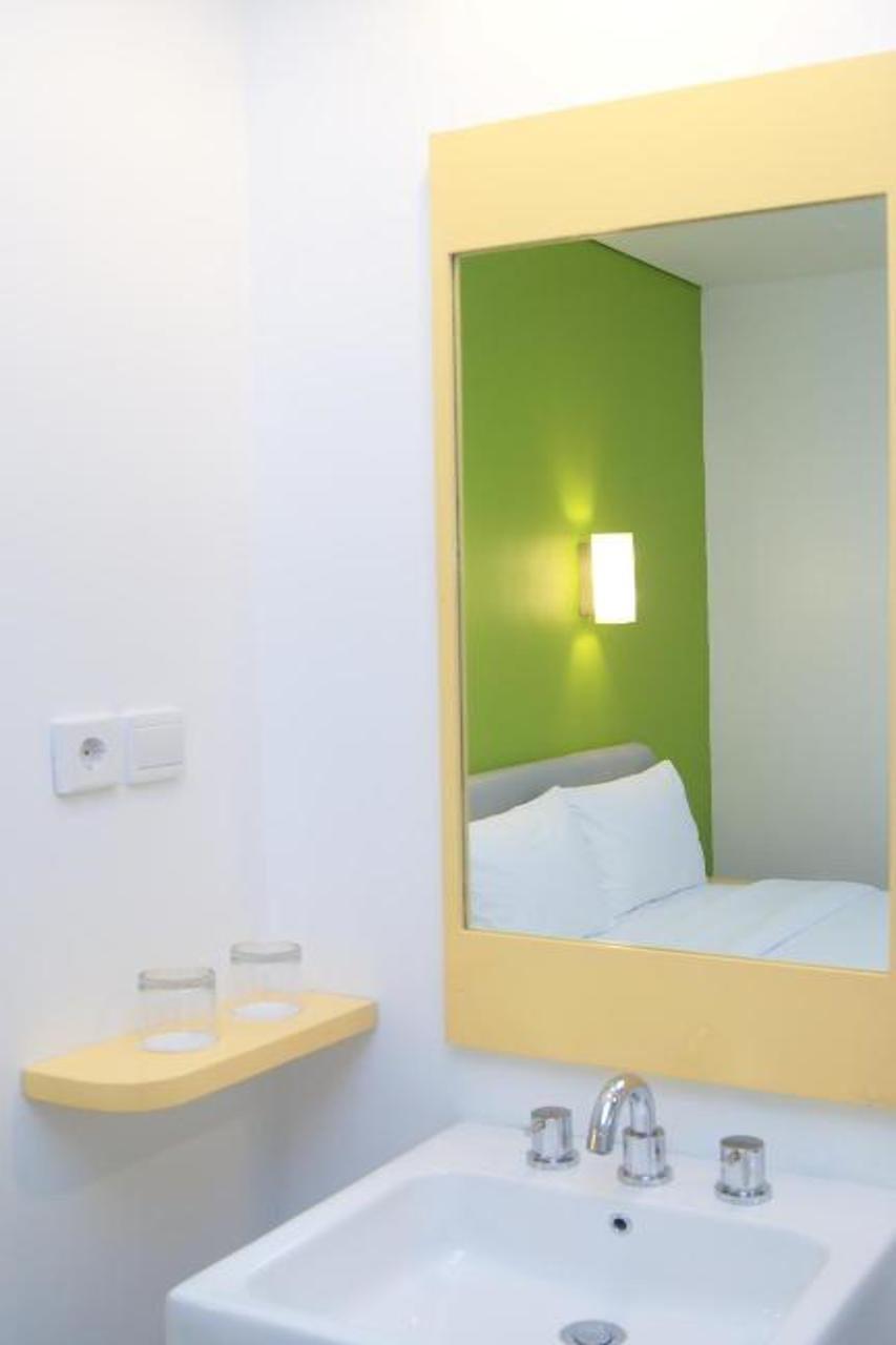 Amaris Hotel Mangga Dua Square Джакарта Екстериор снимка