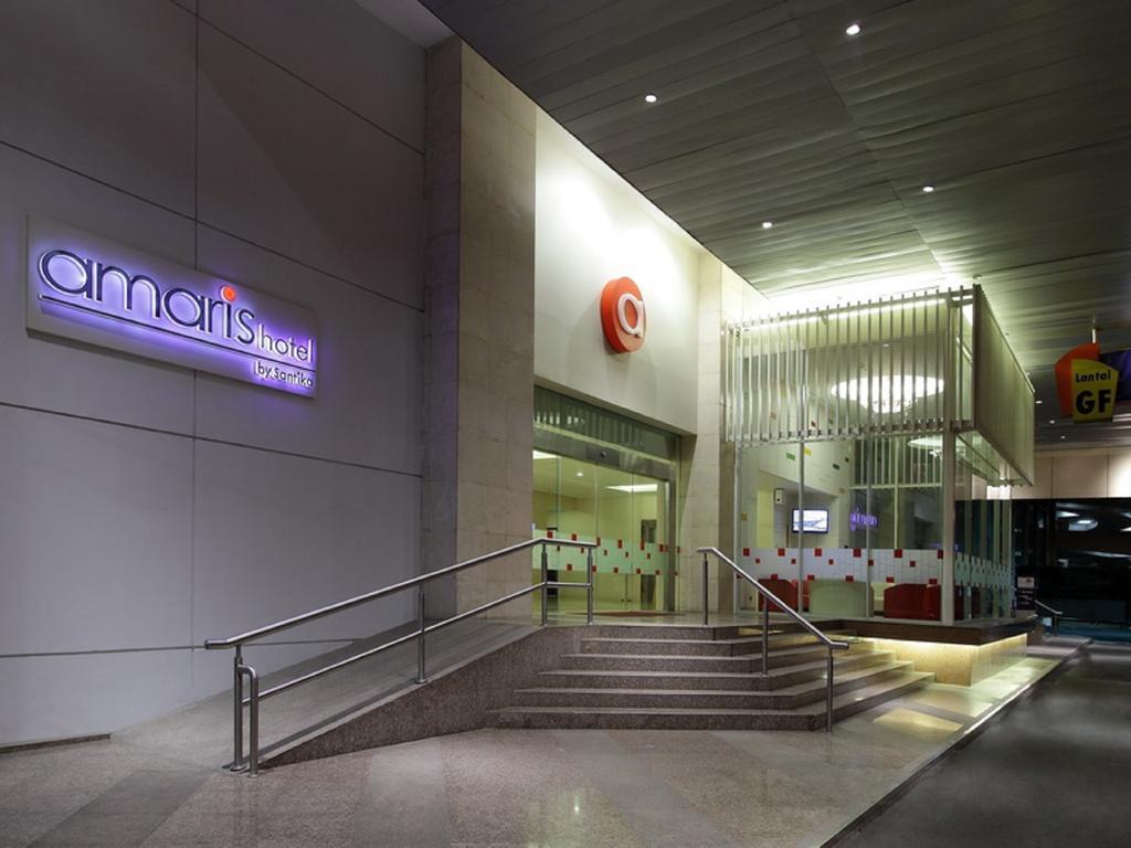 Amaris Hotel Mangga Dua Square Джакарта Екстериор снимка