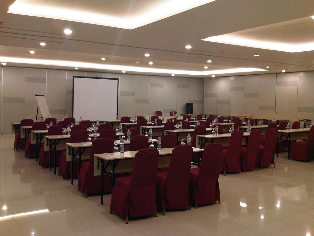 Amaris Hotel Mangga Dua Square Джакарта Екстериор снимка